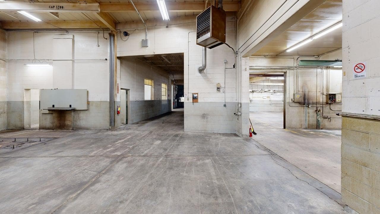 Prime Warehouse and Office space on Main St North Tonawanda - Image 3