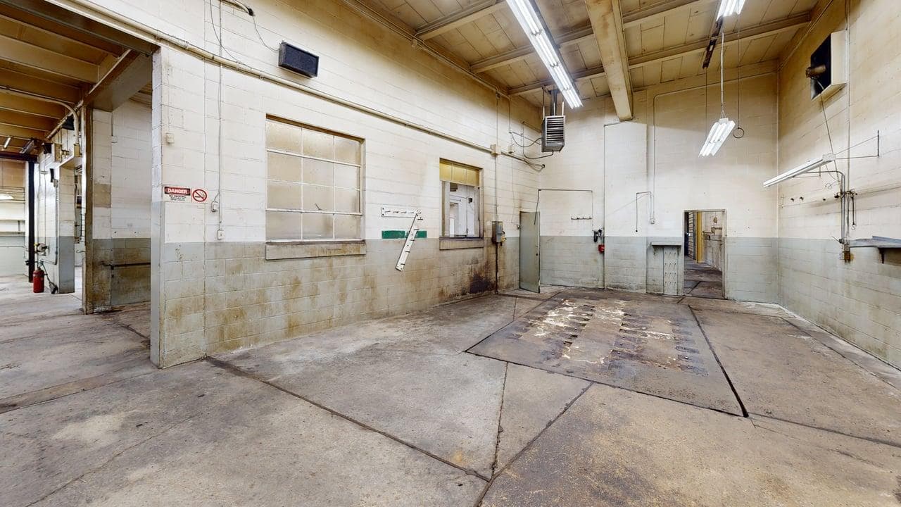 Prime Warehouse and Office space on Main St North Tonawanda - Image 5